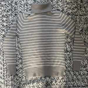 French Connection Cozy Gray and White Turtleneck Sweater Women’s Medium